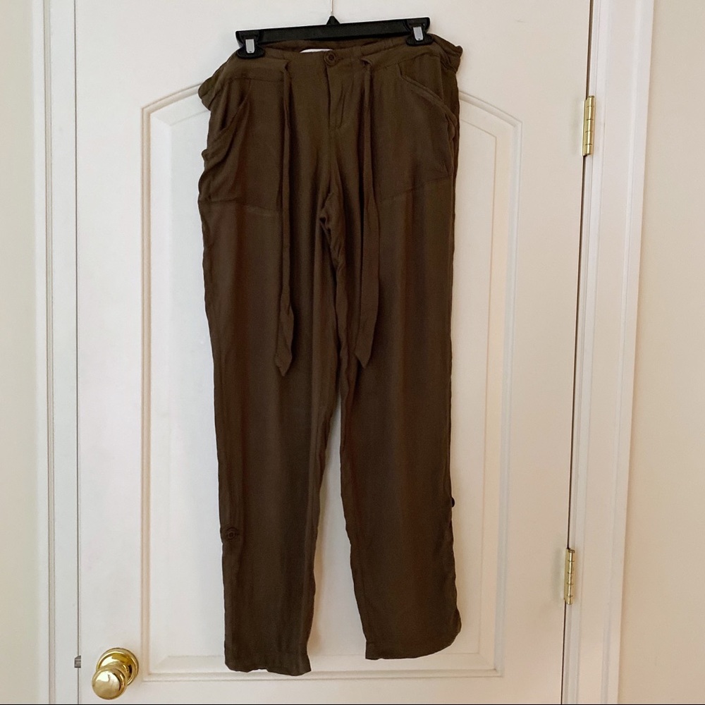 Soft Roll Up Button Closure Pants